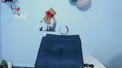  luna  sweet  online show from November 23, 2025, 8:14 am