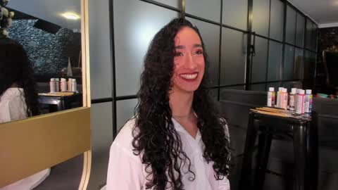 Snapshot of _luna_dupont_ chatting on December 6, 2024, 1:55 pm Luna online show from December 6, 2024, 1:55 pm
