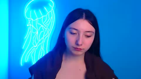 Luna online show from October 6, 2025, 5:16 am