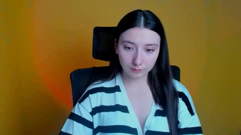 Luna online show from October 9, 2025, 11:19 am