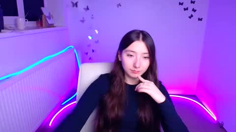 Luna online show from October 19, 2025, 11:33 am