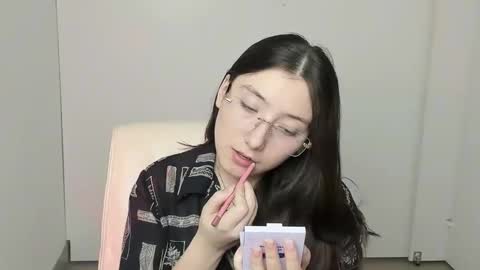 Luna online show from November 2, 2025, 6:27 am