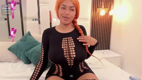 Snapshot of _luna_rossee_ chatting on February 7, 2026, 1:59 pm _luna_rossee_ online show from February 7, 2026, 1:59 pm