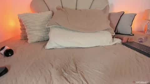 Snapshot of _luuciana_ chatting on June 25, 2026, 5:12 am _luuciana_ online show from June 25, 2026, 5:12 am