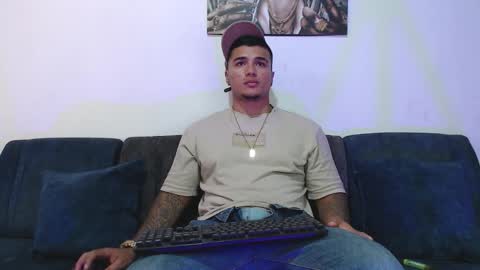 Snapshot of _luxury_23 chatting on September 20, 2025, 4:35 am STIVEN online show from September 20, 2025, 4:35 am