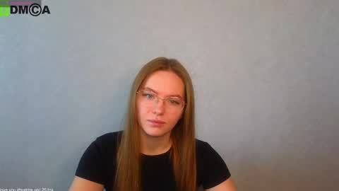Snapshot of _lysafeta_ chatting on February 19, 2025, 6:22 am Welcome guys Pleasure to see you all here My name is Lysafeta and MichaelaTip menu is active Private is open online show from February 19, 2025, 6:22 am