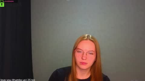 Snapshot of _lysafeta_ chatting on September 18, 2025, 4:31 pm Welcome guys Pleasure to see you all here My name is Lysafeta and MichaelaTip menu is active Private is open online show from September 18, 2025, 4:31 pm