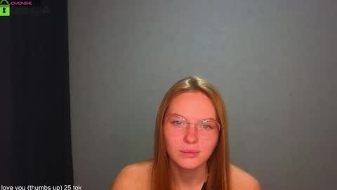 Snapshot of _lysafeta_ chatting on November 4, 2025, 6:07 pm Welcome guys Pleasure to see you all here My name is Lysafeta and MichaelaTip menu is active Private is open online show from November 4, 2025, 6:07 pm