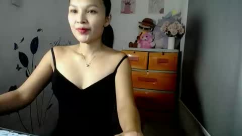 Snapshot of _m1ssj3n chatting on April 18, 2026, 9:24 am _m1ssj3n online show from April 18, 2026, 9:24 am