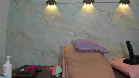 Maddy online show from December 23, 2024, 11:57 am