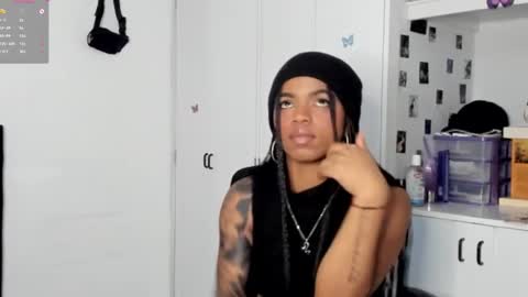 Snapshot of _marcela_22 chatting on February 17, 2025, 6:31 am MARCELA online show from February 17, 2025, 6:31 am