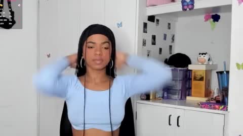 Snapshot of _marcela_22 chatting on February 18, 2025, 1:43 am MARCELA online show from February 18, 2025, 1:43 am