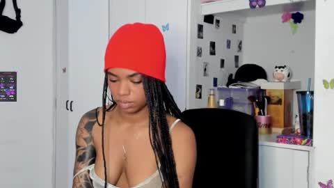 Snapshot of _marcela_22 chatting on February 19, 2025, 2:12 am MARCELA online show from February 19, 2025, 2:12 am