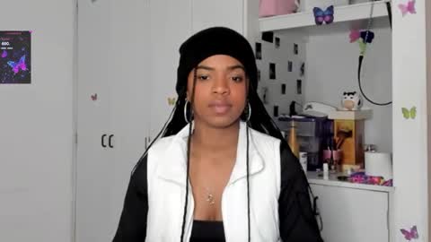 Snapshot of _marcela_22 chatting on February 21, 2025, 12:27 am MARCELA online show from February 21, 2025, 12:27 am