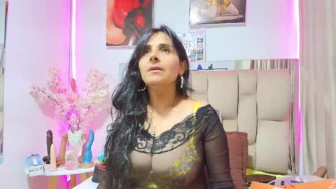 _marcela__ online show from May 20, 2026, 11:27 am