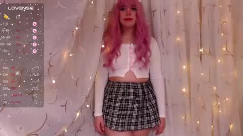 Snapshot of _marcelline_ chatting on January 3, 2025, 11:25 am Kira online show from January 3, 2025, 11:25 am