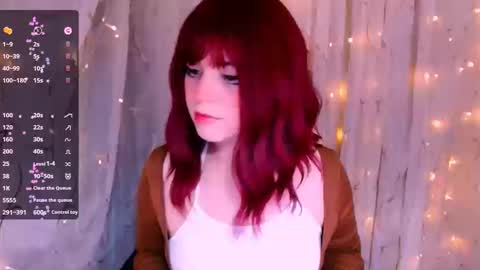 Snapshot of _marcelline_ chatting on October 21, 2025, 8:37 am Kira online show from October 21, 2025, 8:37 am