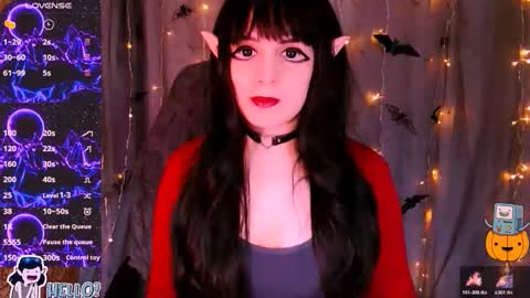 Snapshot of _marcelline_ chatting on November 2, 2025, 8:39 am Kira online show from November 2, 2025, 8:39 am