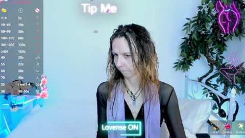 Scarlett online show from April 3, 2026, 6:22 am