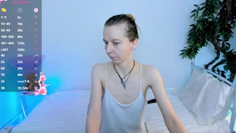 Snapshot of _mari_so chatting on April 23, 2026, 2:30 pm Scarlett online show from April 23, 2026, 2:30 pm