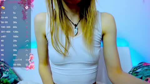 Snapshot of _mari_so chatting on May 11, 2026, 2:45 pm Scarlett online show from May 11, 2026, 2:45 pm