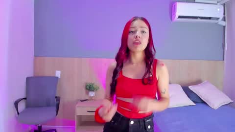 _martinagarcia online show from September 14, 2025, 7:35 pm
