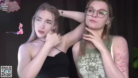 Elva and Kate  online show from September 17, 2025, 5:53 am