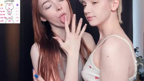 Elva and Kate  online show from April 18, 2026, 4:49 am