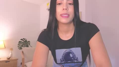 Megan online show from December 3, 2024, 7:33 pm