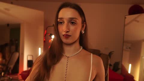 Snapshot of _meganmeow_ chatting on February 13, 2025, 1:29 am Saturday - start 2030-2130 GMT online show from February 13, 2025, 1:29 am