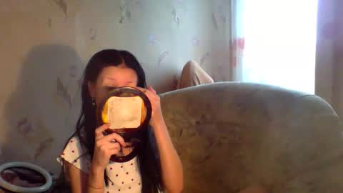 Snapshot of _merrry_ chatting on May 26, 2026, 12:01 pm Merry online show from May 26, 2026, 12:01 pm