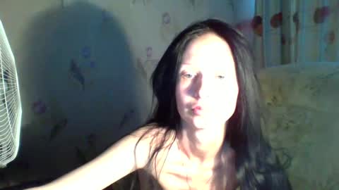Snapshot of _merrry_ chatting on June 12, 2026, 11:42 am Merry online show from June 12, 2026, 11:42 am