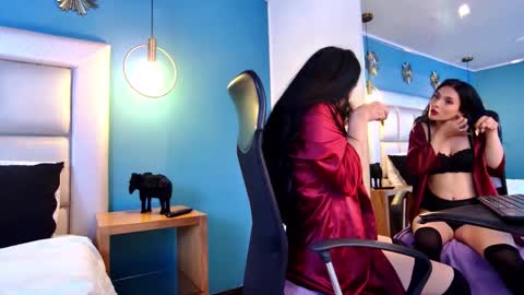 Mia online show from October 30, 2025, 11:33 am