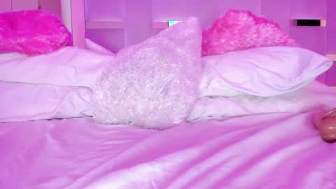 Snapshot of _mia_sweett chatting on December 5, 2024, 2:31 am MIA online show from December 5, 2024, 2:31 am