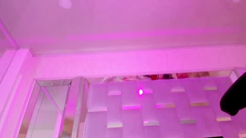 Snapshot of _mia_sweett chatting on December 31, 2024, 8:02 pm MIA online show from December 31, 2024, 8:02 pm