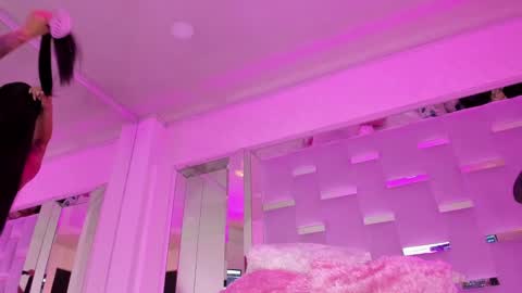 Snapshot of _mia_sweett chatting on February 28, 2025, 10:06 pm MIA online show from February 28, 2025, 10:06 pm