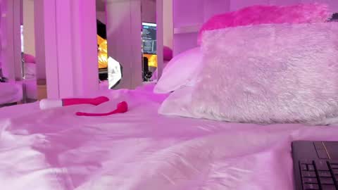 Snapshot of _mia_sweett chatting on March 6, 2025, 1:16 am MIA online show from March 6, 2025, 1:16 am