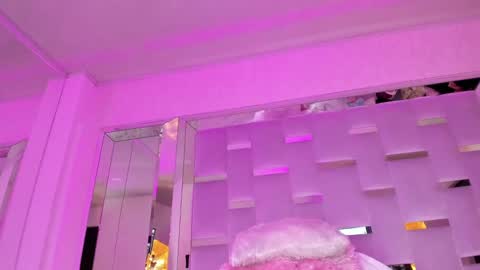 Snapshot of _mia_sweett chatting on March 6, 2025, 11:09 pm MIA online show from March 6, 2025, 11:09 pm