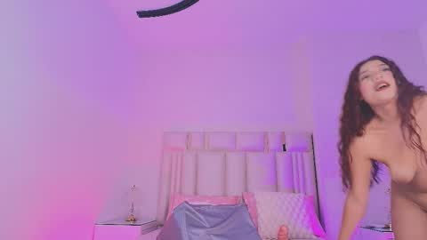 Mia  online show from March 2, 2026, 12:23 pm