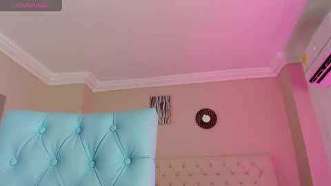 Paula online show from April 11, 2026, 11:14 am