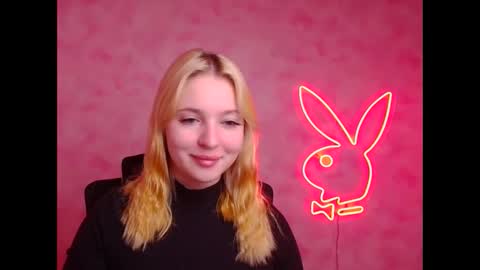 Melanie online show from November 4, 2025, 7:07 am