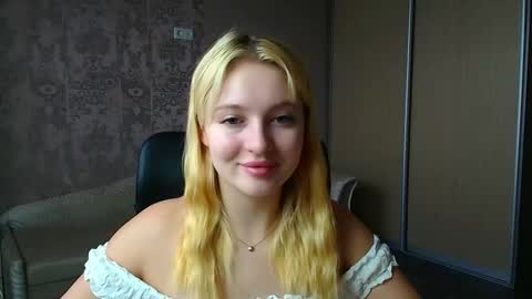 Melanie online show from February 16, 2026, 11:17 am