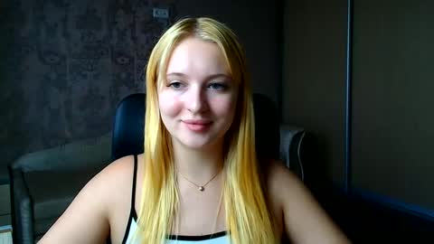 Melanie online show from June 3, 2026, 2:33 pm