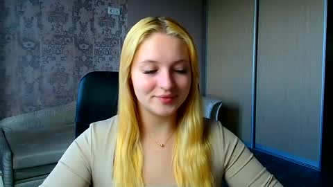 Melanie online show from June 17, 2026, 11:34 am