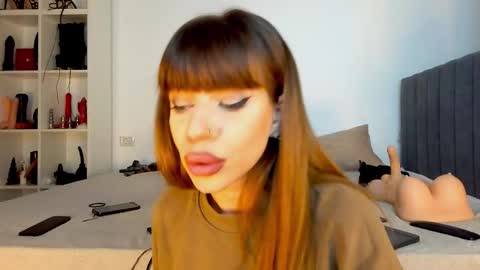 Snapshot of _milagoddess chatting on October 26, 2025, 5:52 pm AstrideVonTeese online show from October 26, 2025, 5:52 pm