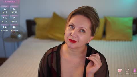 _million_dollarsmile online show from September 25, 2025, 1:26 pm