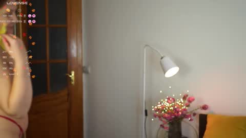 _million_dollarsmile online show from November 19, 2025, 7:36 pm