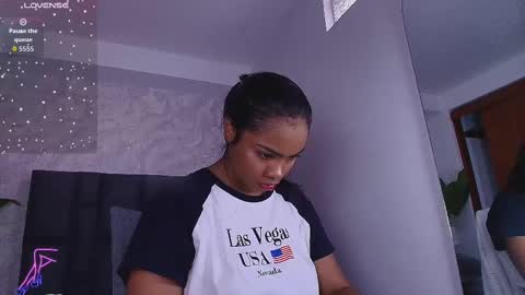 Snapshot of _mishell chatting on November 6, 2025, 7:26 pm Mishell online show from November 6, 2025, 7:26 pm