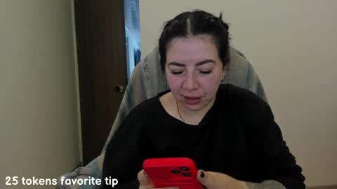 _miss_coco_ online show from December 18, 2024, 2:49 pm