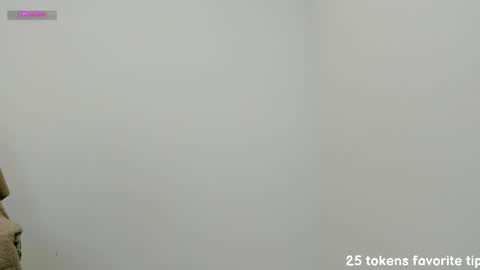 _miss_coco_ online show from January 23, 2025, 3:01 pm